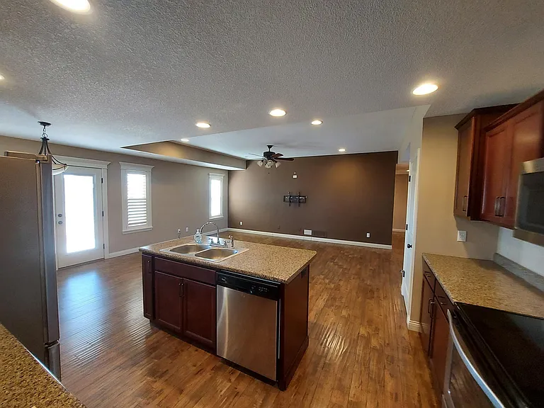 5000 Loyalist Ln — Photo 5