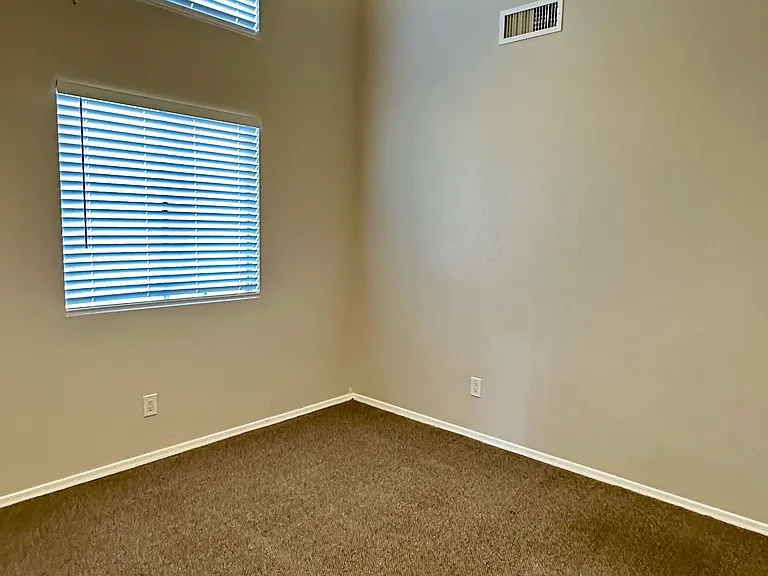 3250 W Golden Ln — Photo 15