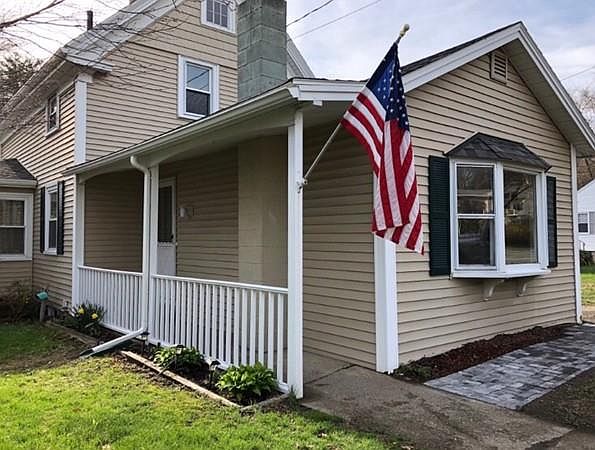 1st image of 328 Essex Ave