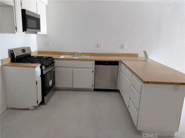 27160 Vista Rd #37, Helendale, CA 92342