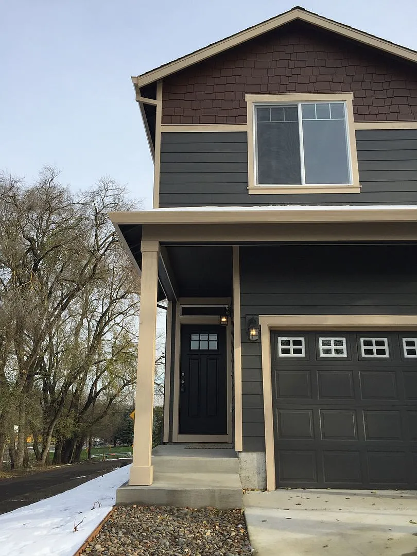 Gorgeous Kenton Home Filled w/ Modern Comfort, Energy Efficiency,Prime Location & Much More! — Photo 1