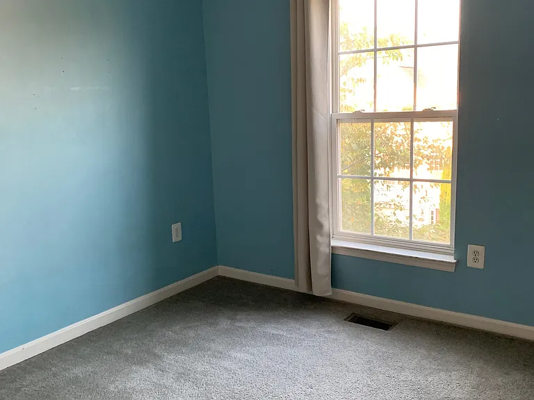3rd level, 2nd bedroom