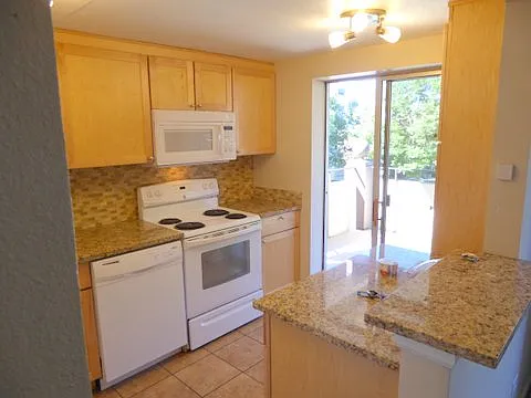 700 N Washington St — Photo 13