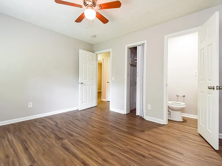 900 Orris Ln SW — Photo 9
