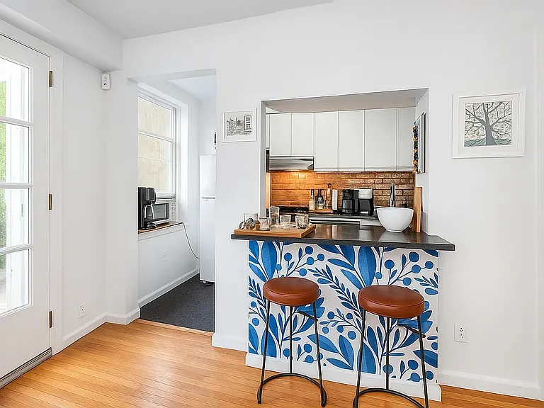 47 W 12th St #1 — Photo 5