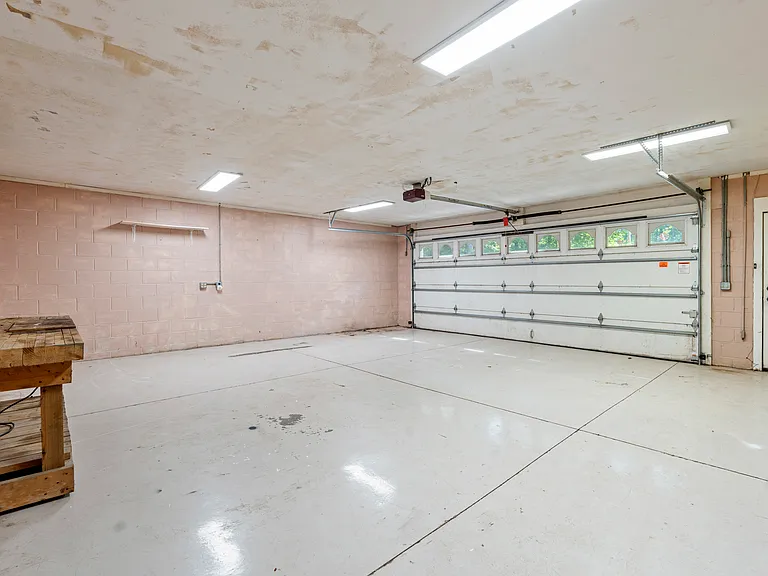 1024 Steven Springs Ct — Photo 8