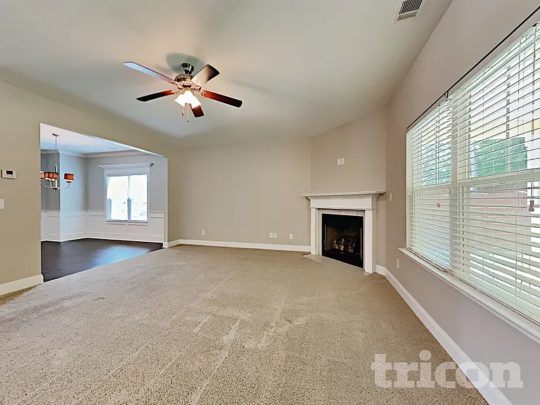 115 Orchard Ln — Photo 3