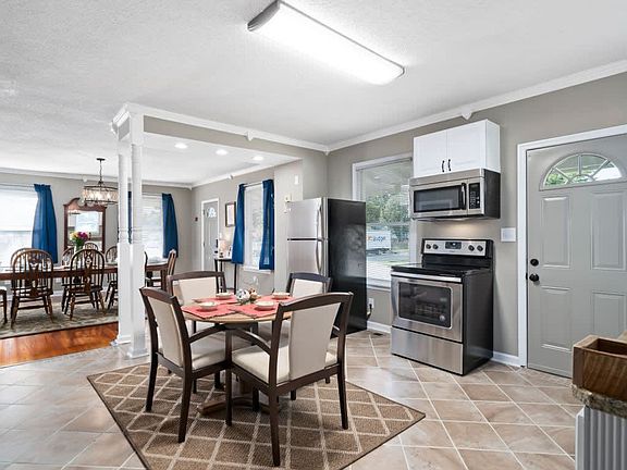 4th image of 3601 Bradley St SW #Id1043470p