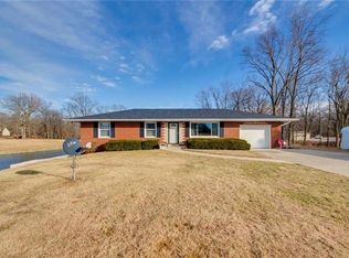 568 Seminary Rd, Brighton, IL 62012