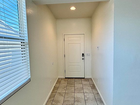 3rd image of 10231 W SOUTHGATE Avenue