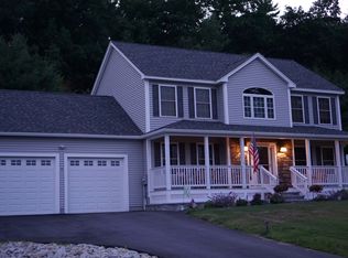 9 Meadow Rd, Windham, NH 03087