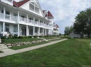 9984 Tashmoo Ln, Clay, MI 48001