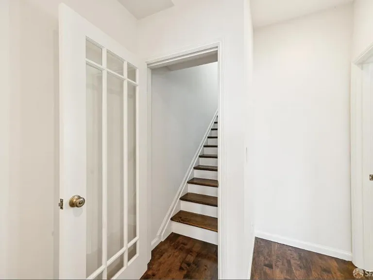 3 Helen St #101 — Photo 33
