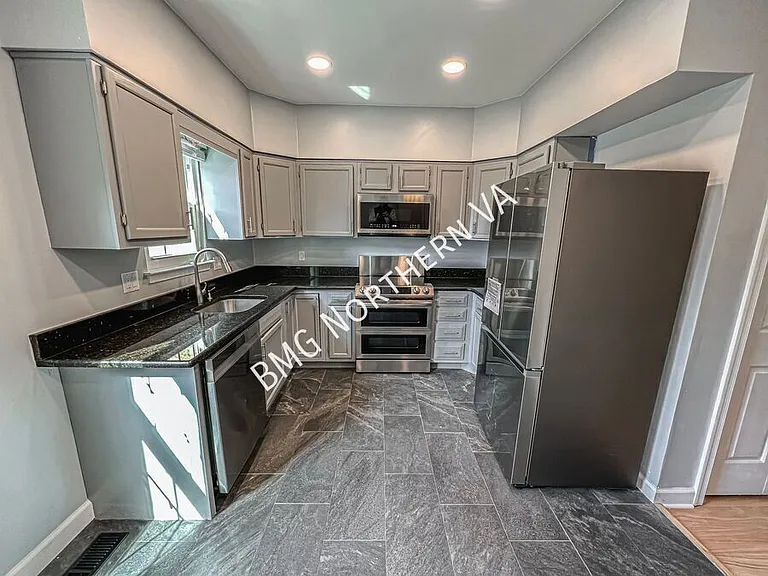 954 S Rolfe St — Photo 4