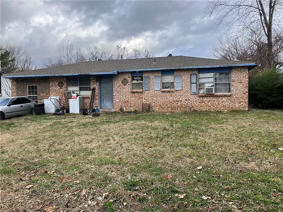1st image of 1403 W Bishop Dr