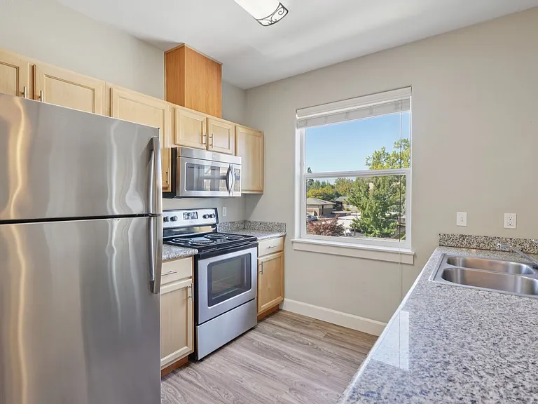 Aspen Grove Apartments — Photo 72
