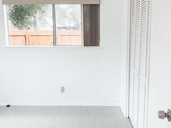 4th image of 203 2nd Ave APT 1