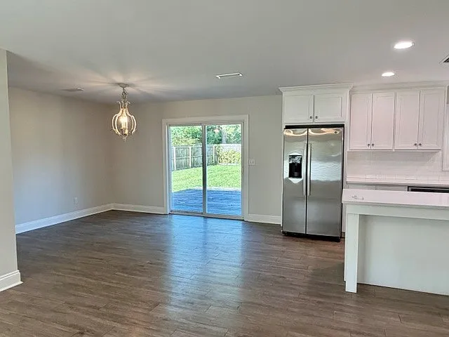 90 Windham Ct — Photo 2