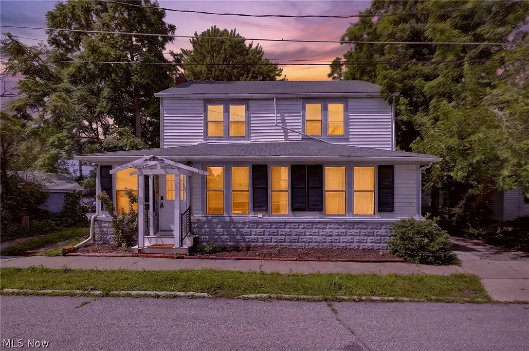 1 bed, $999 — Photo 1