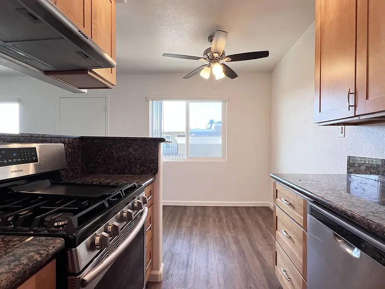 1743 W Malvern Ave #6 — Photo 19