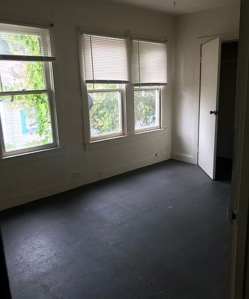5th image of 433 W Rosewood Ave APT 3