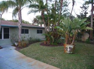 123 Hawthorne Dr, Lake Park, FL 33403