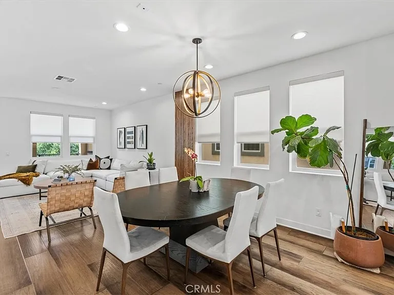 634 Daniel Freeman Cir — Photo 12