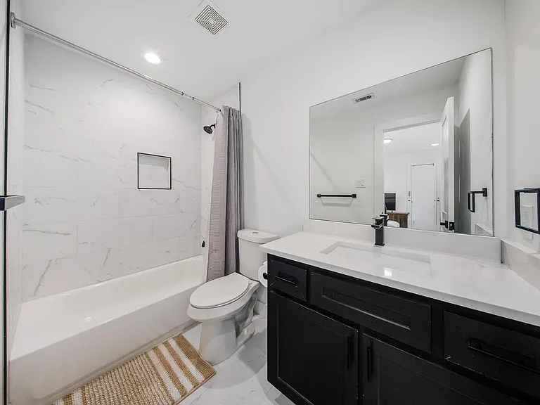 9 Super St — Photo 16