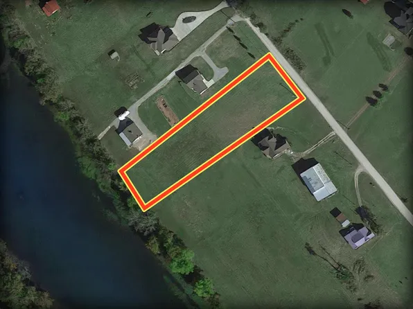 8 Cherokee Explosive Rd, Rutledge, TN 37861