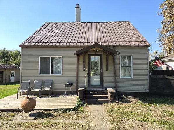 20144 22nd St, Maquoketa, IA 52060
