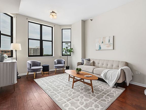 2nd image of 1464 S Michigan Ave APT 703