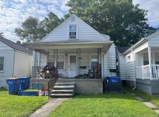 8264 Toepfer Rd, Warren, MI 48089