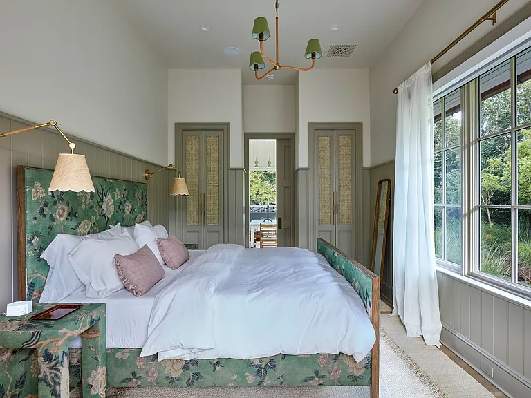 678 Halsey Ln — Photo 30