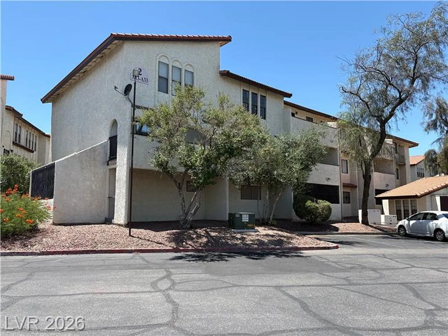 2 Bed, 2 Bath condo ready for move in! — Photo 2