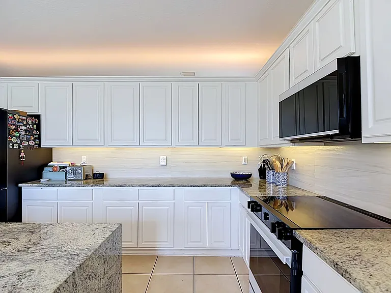 1154 Oakwater Dr — Photo 42