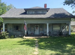 503 E Worth St, Grapevine, TX 76051