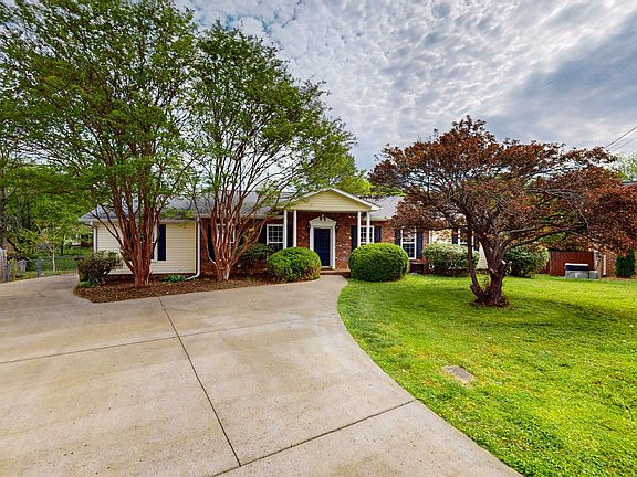 2nd image of 3608 Stonewood Ct