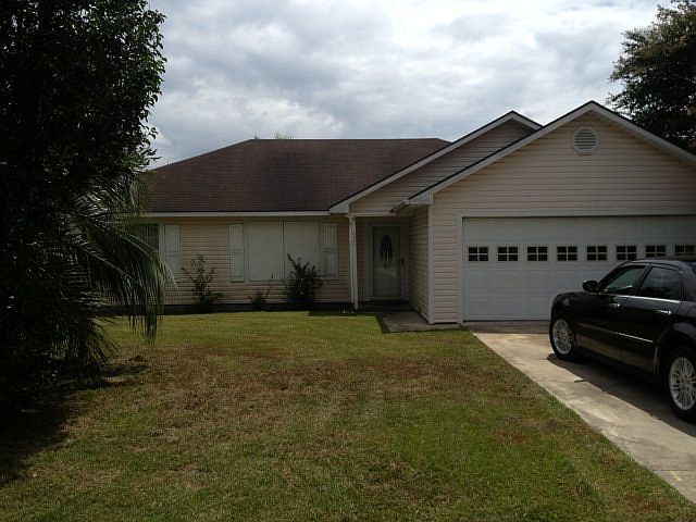 1st image of 237 Sandalwood Cir