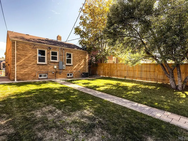 3541 N Saint Paul St — Photo 23