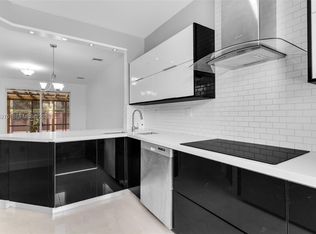 30 SE 6th Rd, Homestead, FL 33030