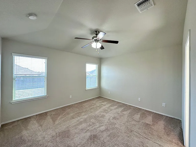702 Deborah Kay Dr — Photo 12