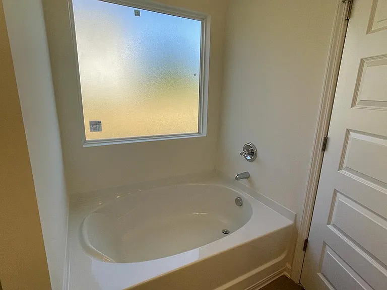 1502 Valley Brook Dr SW — Photo 7