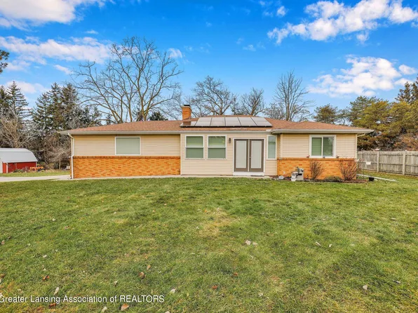 5417 Marsh Rd, Haslett, MI 48840