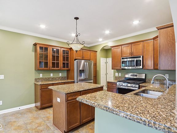 5th image of 6687 Beekman Pl Suite C
