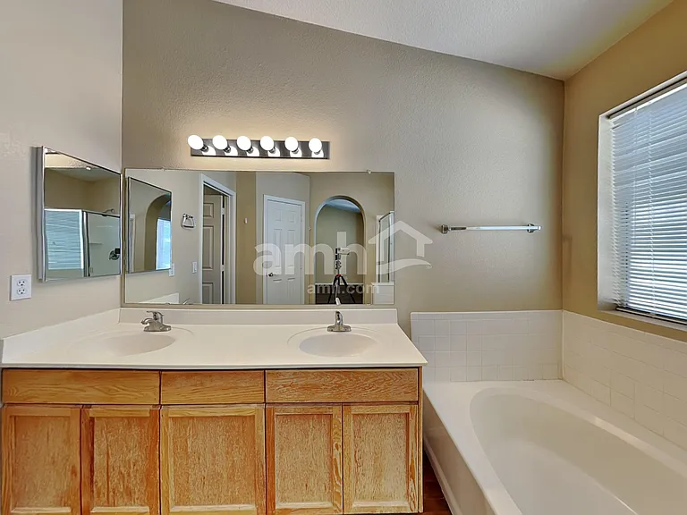 2312 E Lockwood St — Photo 19