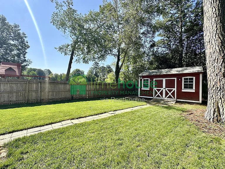 948 Forest Lakes Cir — Photo 29