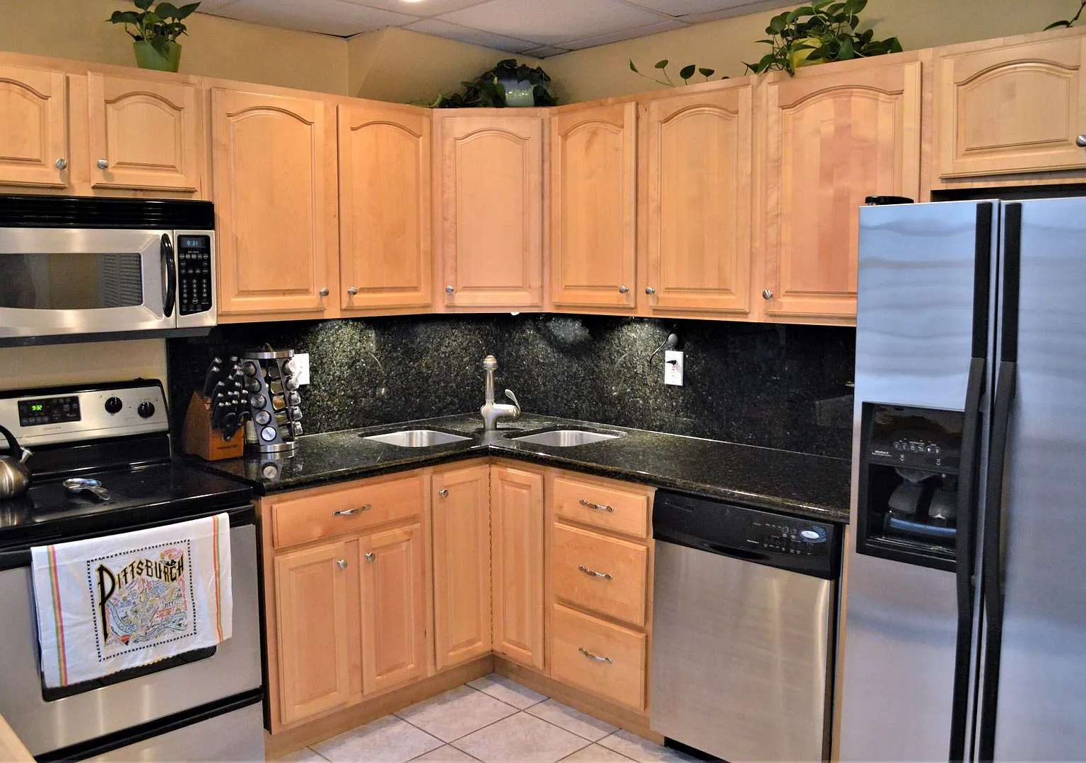 Student Housing - South Side — Photo 4