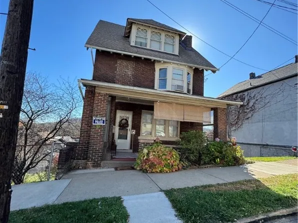 319 3rd St, Pitcairn, PA 15140