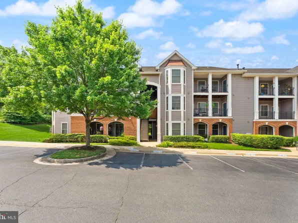 20453 Chesapeake Sq Unit 103, Sterling, VA 20165