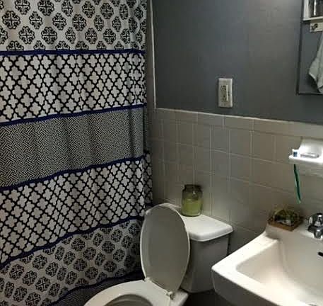 5th image of 1338 Willoughby Ave APT 2C